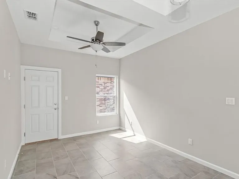 2508 E Israel Ave #1 — Photo 4