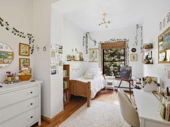 255 West 70th Street image 9 of 10