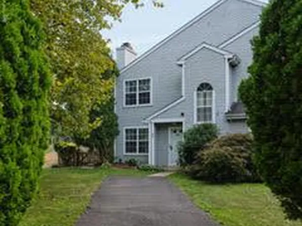 99 Carousel Cir, Doylestown, PA 18901