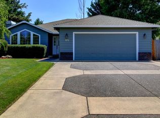 172 Meadow View Dr, Phoenix, OR 97535
