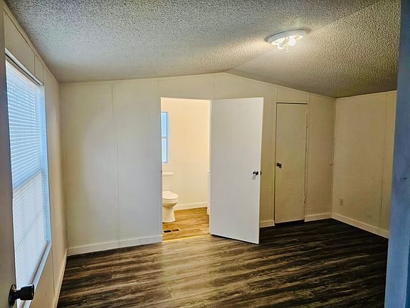 5th image of 3913 Carlyss Dr