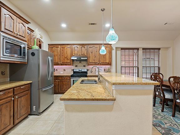 4th image of 301 Brutus Blvd