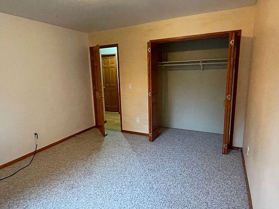 4th image of 1216 Purtov St