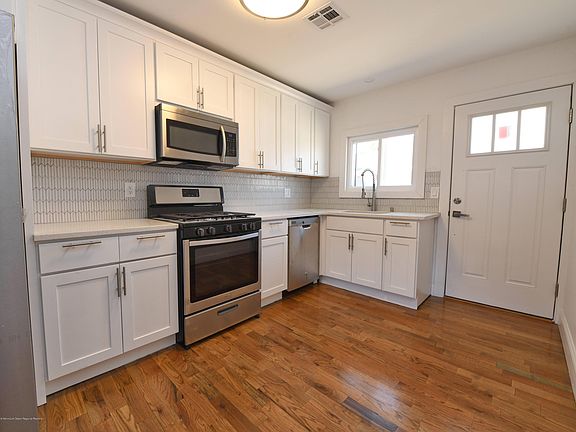 2nd image of 63 Guadeloupe Dr