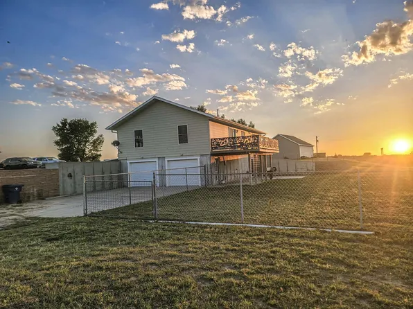 3901 W Highlands Dr, North Platte, NE 69101-0000