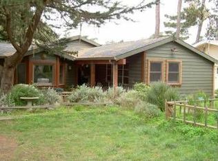 490 Grove Acre Ave, Pacific Grove, CA 93950