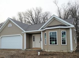 211 Gerhart Ln, Elyria, OH 44035