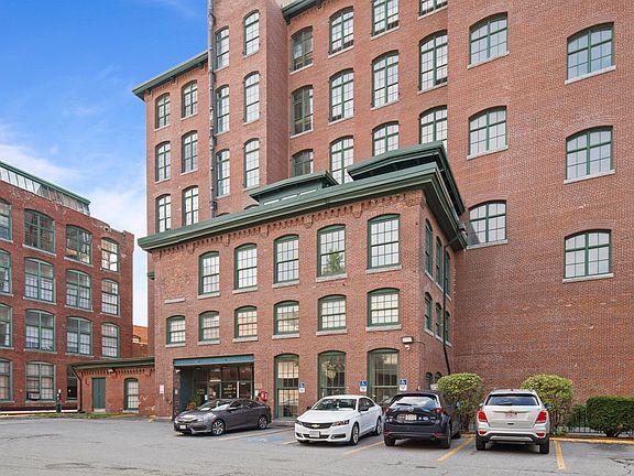 2nd image of 200 Market St APT 610