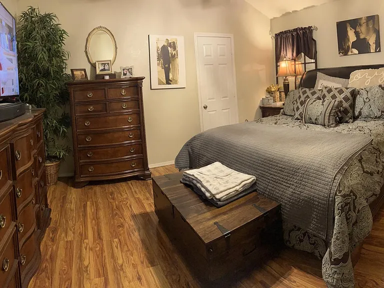 10261 Salem Way — Photo 8