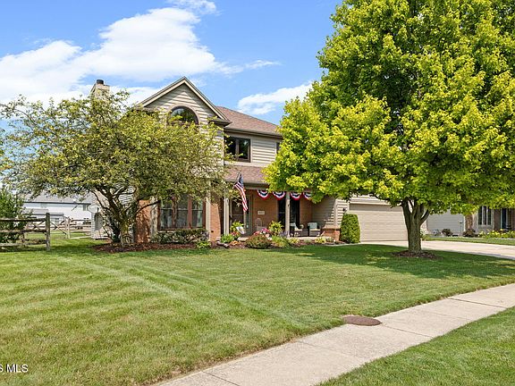 2nd image of 26311 Laurel Ln