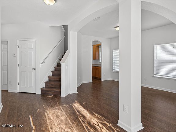4th image of 304 N HIDDEN TREE Drive