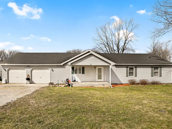 910 N County Road 590 E, Tuscola, IL 61953