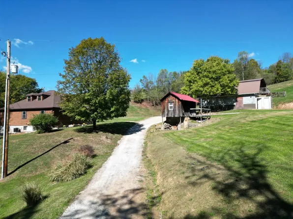 445 Quarry Rd, Walton, WV 25286
