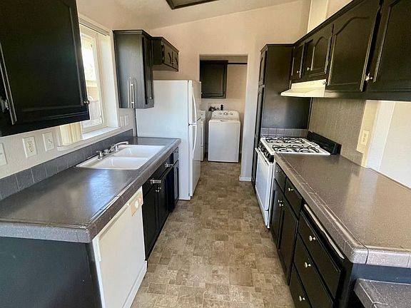 3rd image of 4721-4723 Felton St