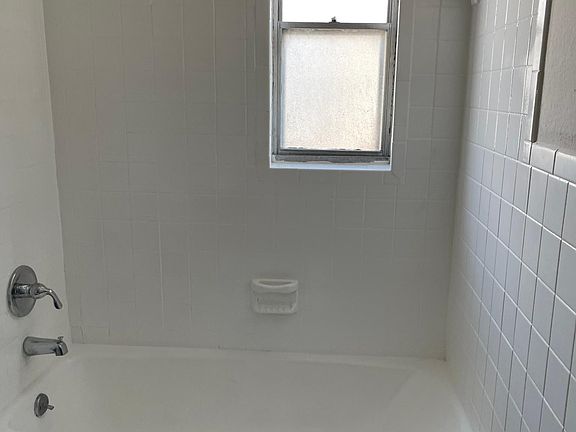 5th image of 361 41st Ave N #10