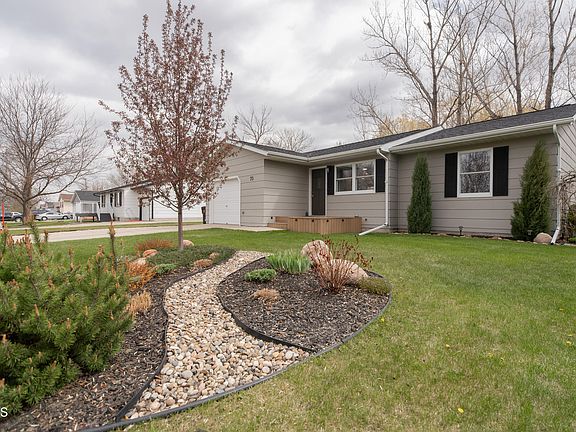 3rd image of 70 N Stanley Dr