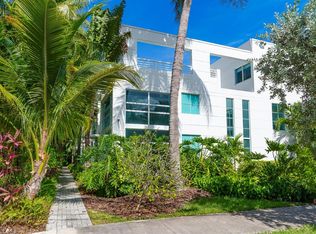 920 NE 16th Ter, Fort Lauderdale, FL 33304