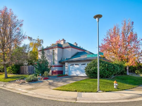 6966 Bobolink Way, Sacramento, CA 95831