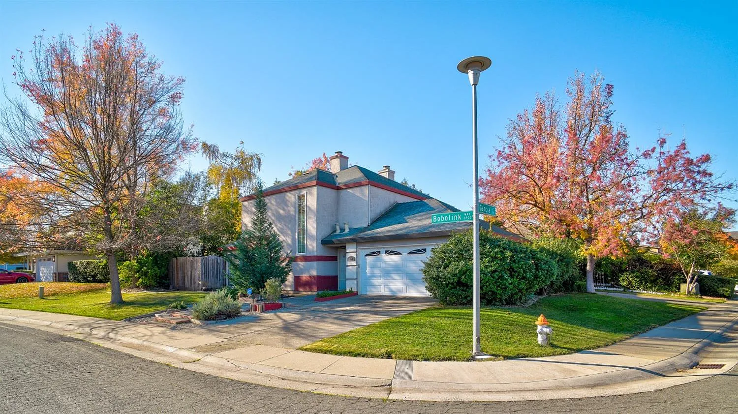 6966 Bobolink Way photo 1