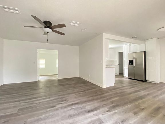 4th image of 303 Vine Ave