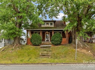 36 State St, Marion, NC 28752