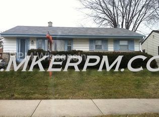 7814 W Grantosa Dr, Milwaukee, WI 53218