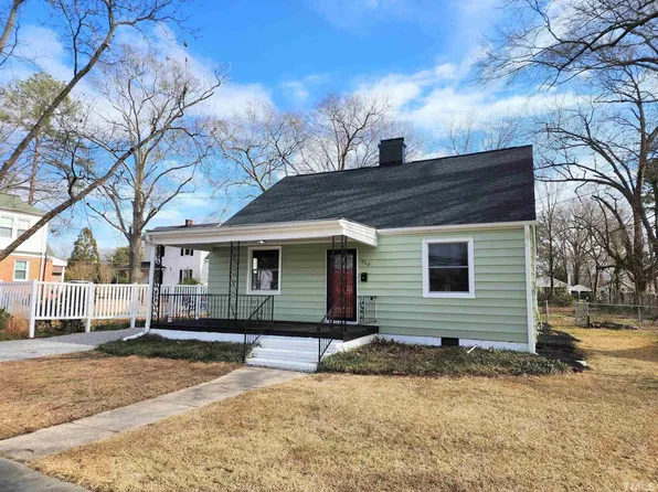 310 N 5th St, Smithfield, NC 27577