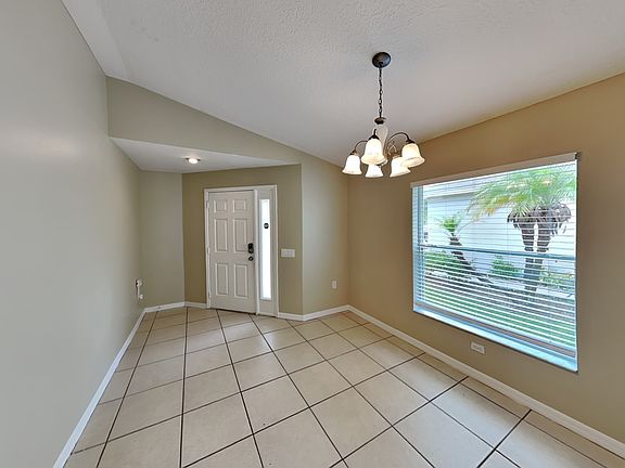 4th image of 712 Cristelle Jean Dr