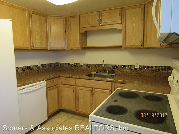 5th image of 4092 Yvonne Ave