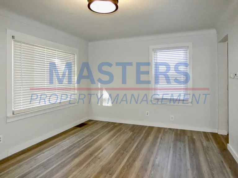 926 Searles Rd — Photo 4