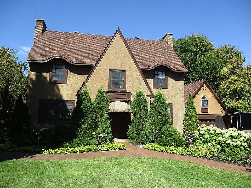 1st image of 218 Proctor Ave