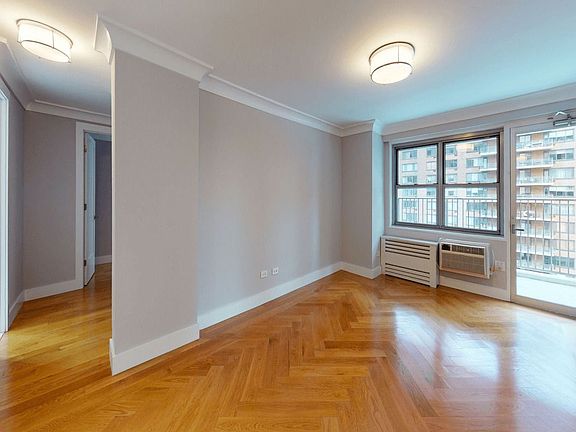 4th image of 50 W 97th St APT 8R