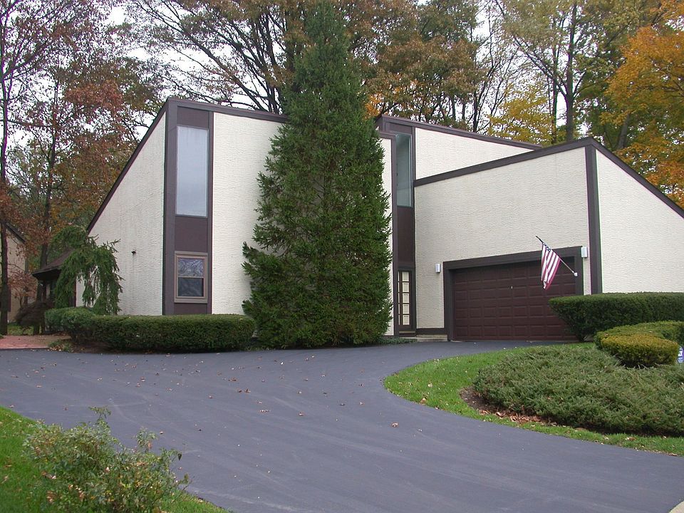 1st image of 535 Burwood Ct