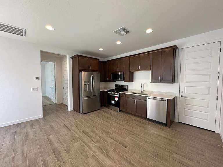 3228 W Morning Vista Ln — Photo 13