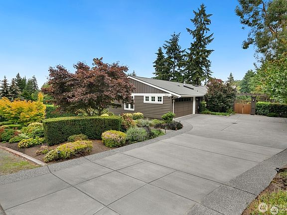 2nd image of 9640 NE 32nd Street