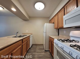 1108 E McKinley Ave, Des Moines, IA 50315