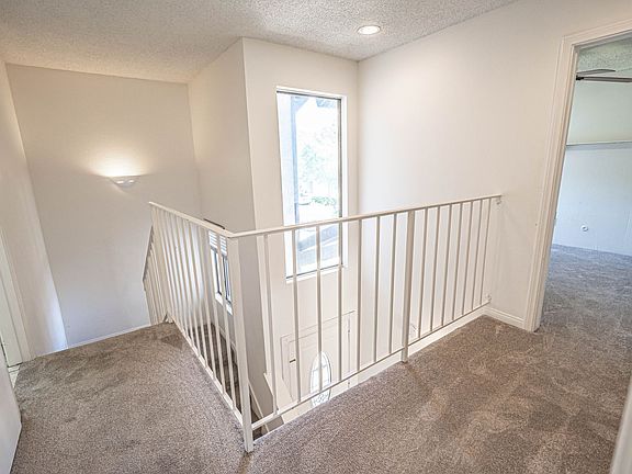 5th image of 16936 Shinedale Dr
