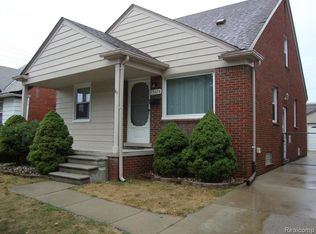 15674 Russell Ave, Allen Park, MI 48101