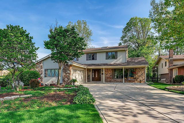 1st image of 443 Knollwood Dr