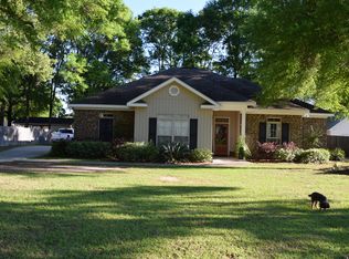 460 Barcelona Dr, Satsuma, AL 36572