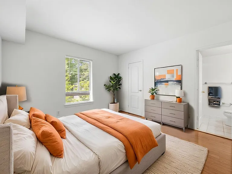 2255 Castle Rock Sq #21C — Photo 6