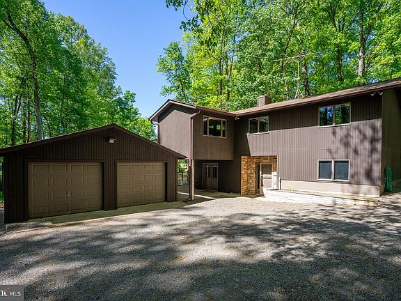 2nd image of 141 Becky Ct