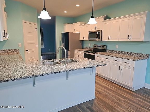 4th image of 131 Pebble Lane