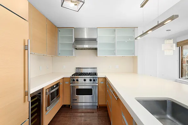 Rented by Compass | media 10