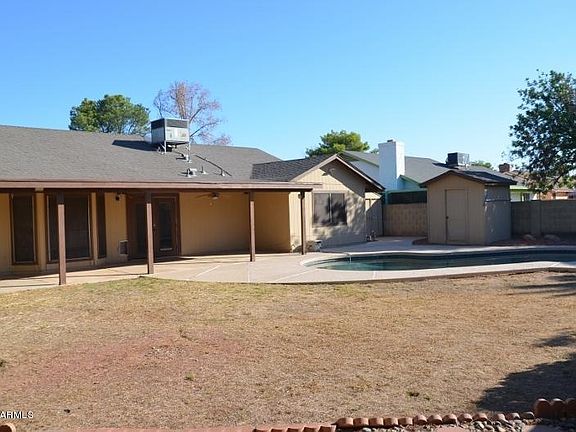 2nd image of 6331 W Altadena Ave
