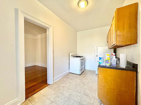 4th image of 30-56 30th St #4E