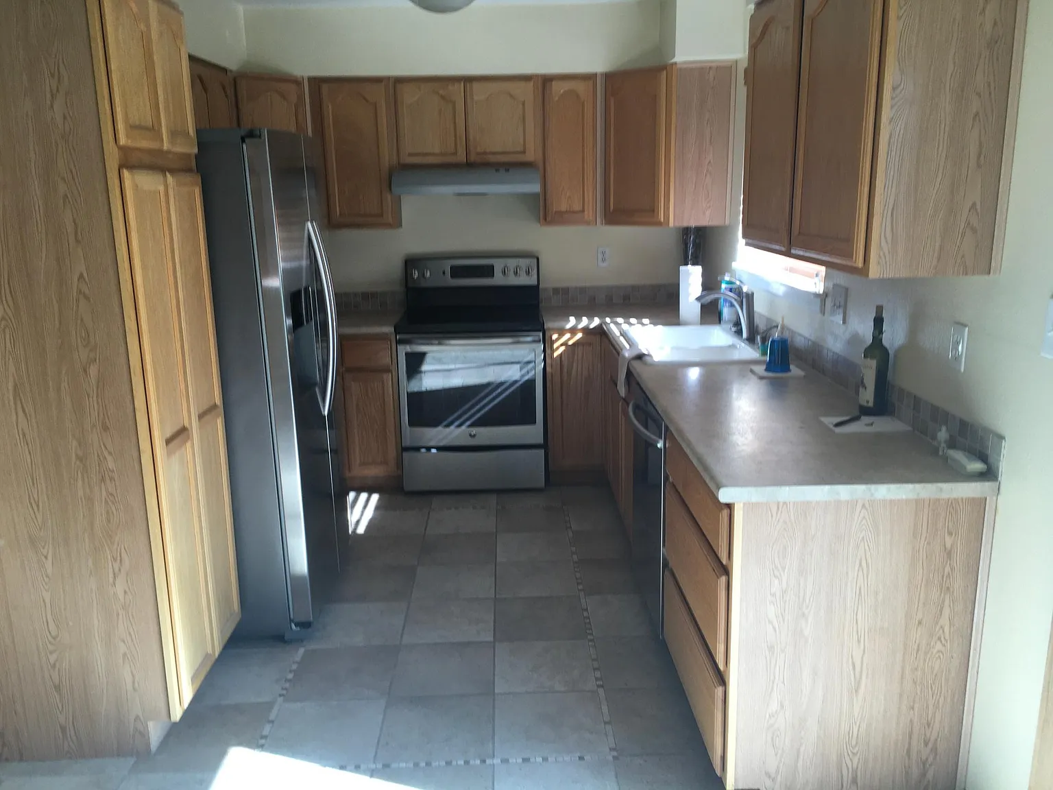 4 bed, 2128 sqft, $2,750 — Photo 4