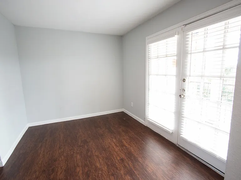 The Claridge Apartments — Photo 13