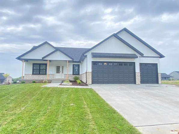306 Linda Ln, Riverdale, IA 52722