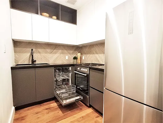 Rented by EXR | media 52